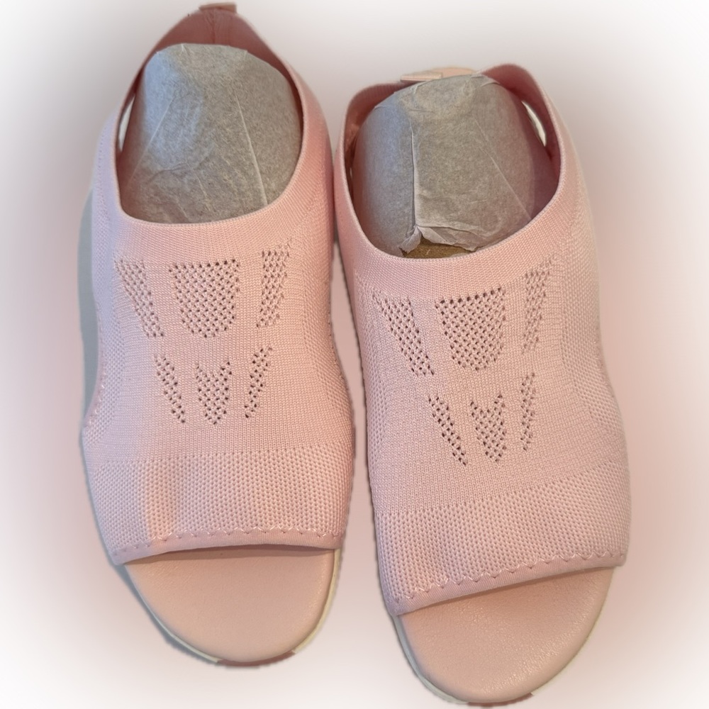Women’s Pink Knit Open-Toe sandals/sneakers elastic back strap. Size 9 NWOT